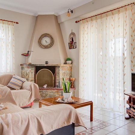 Private 6-Bdrm Villa With Garden 150M To Beach Paradíszosz Kültér fotó