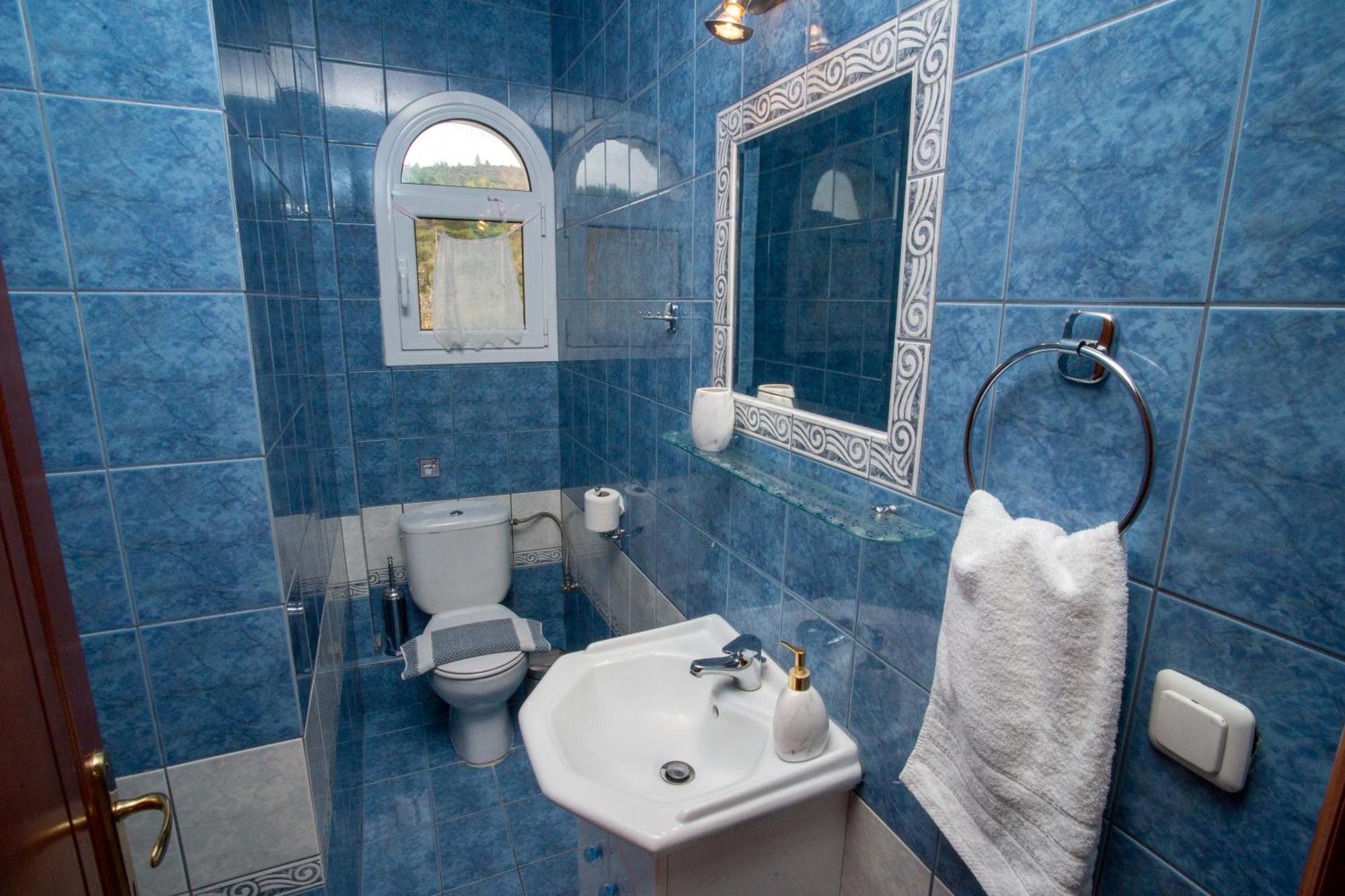 Private 6-Bdrm Villa With Garden 150M To Beach Paradíszosz Kültér fotó