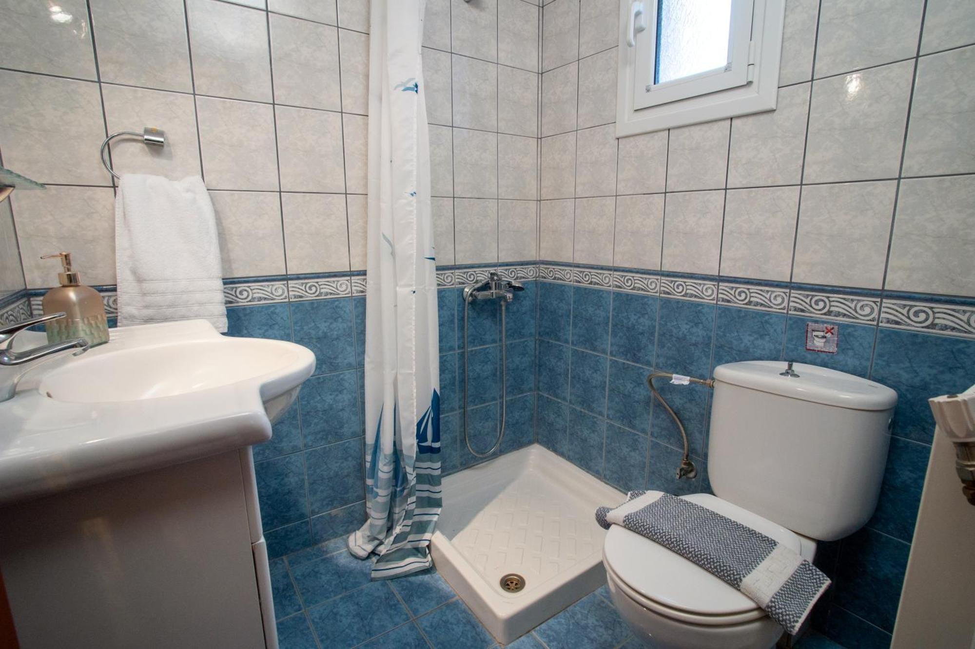 Private 6-Bdrm Villa With Garden 150M To Beach Paradíszosz Kültér fotó