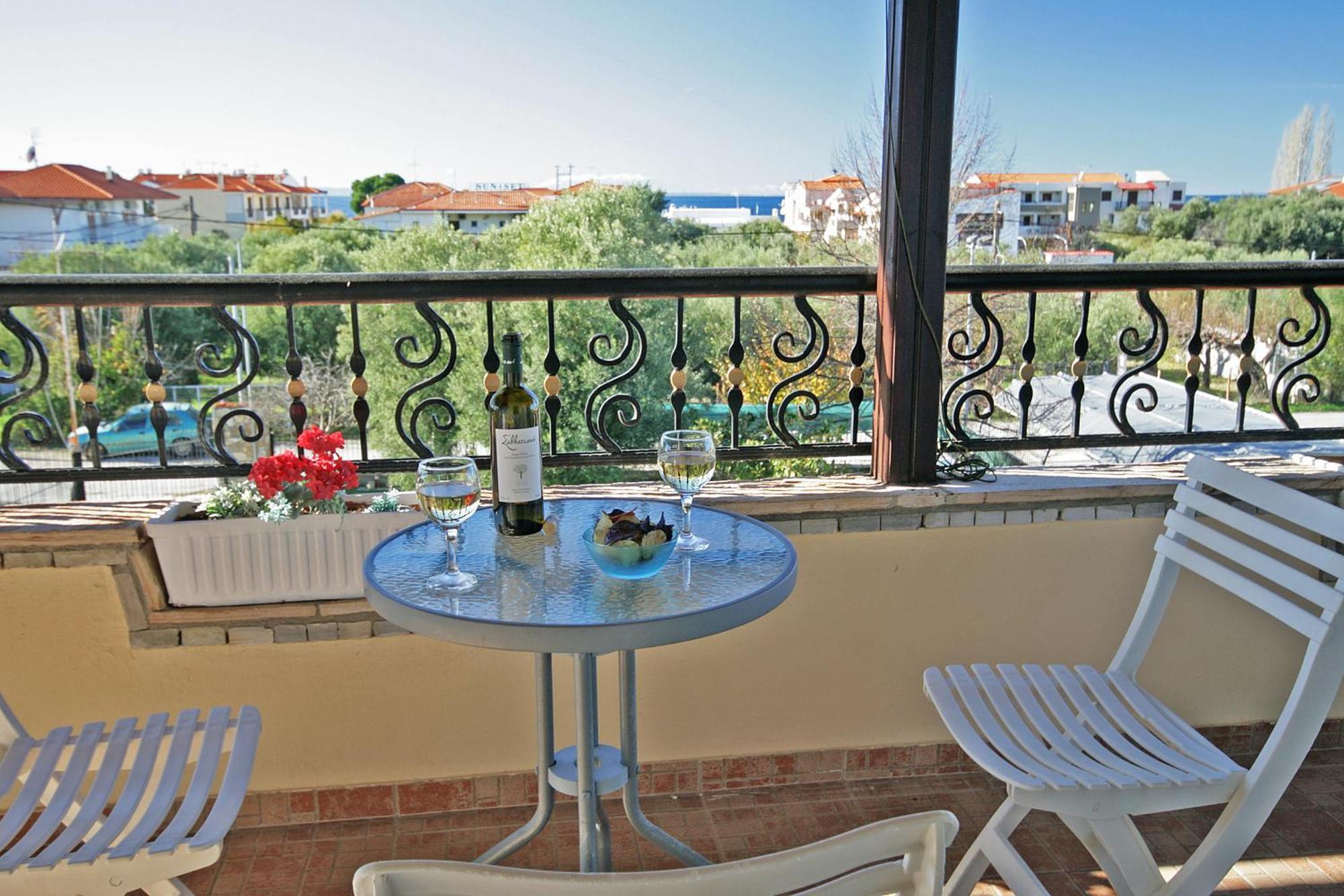 Private 6-Bdrm Villa With Garden 150M To Beach Paradíszosz Kültér fotó