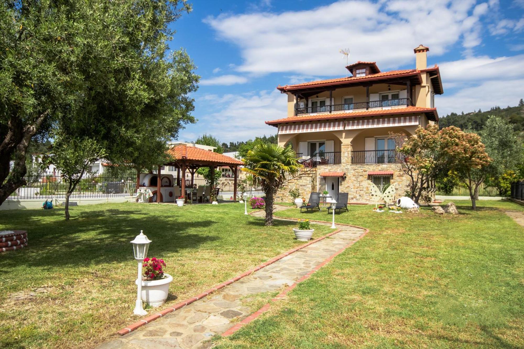 Private 6-Bdrm Villa With Garden 150M To Beach Paradíszosz Kültér fotó